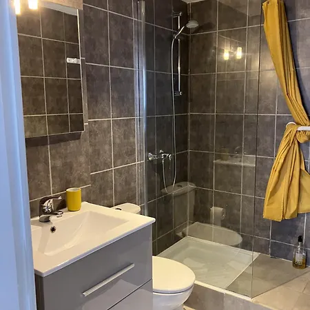 La Maison Des Hotes فندق مبيت وإفطار *