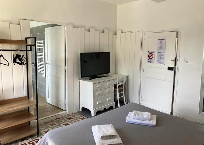 Panzió La Maison Des Hotes